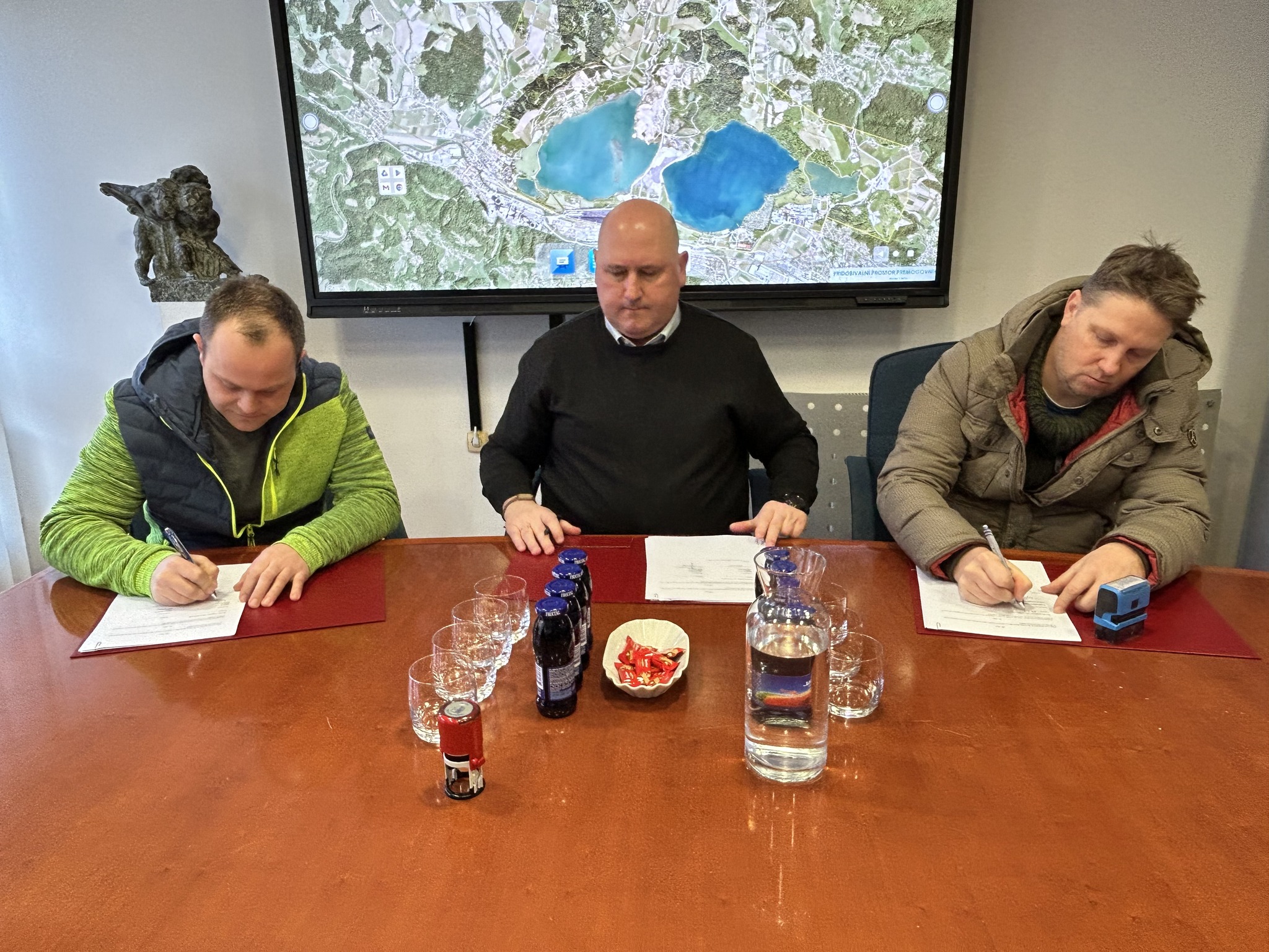 620020781_1298360549000024_8950897152444997784_n